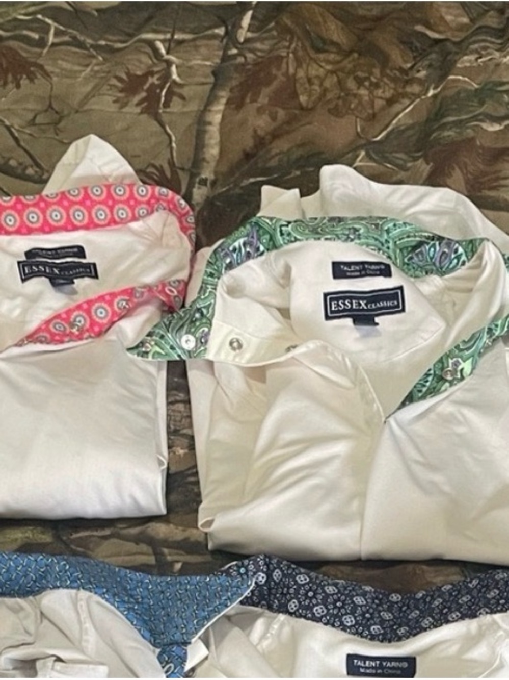 Women’s Essex Classic Small Short Sleeve Show Shirts (2 shirts)